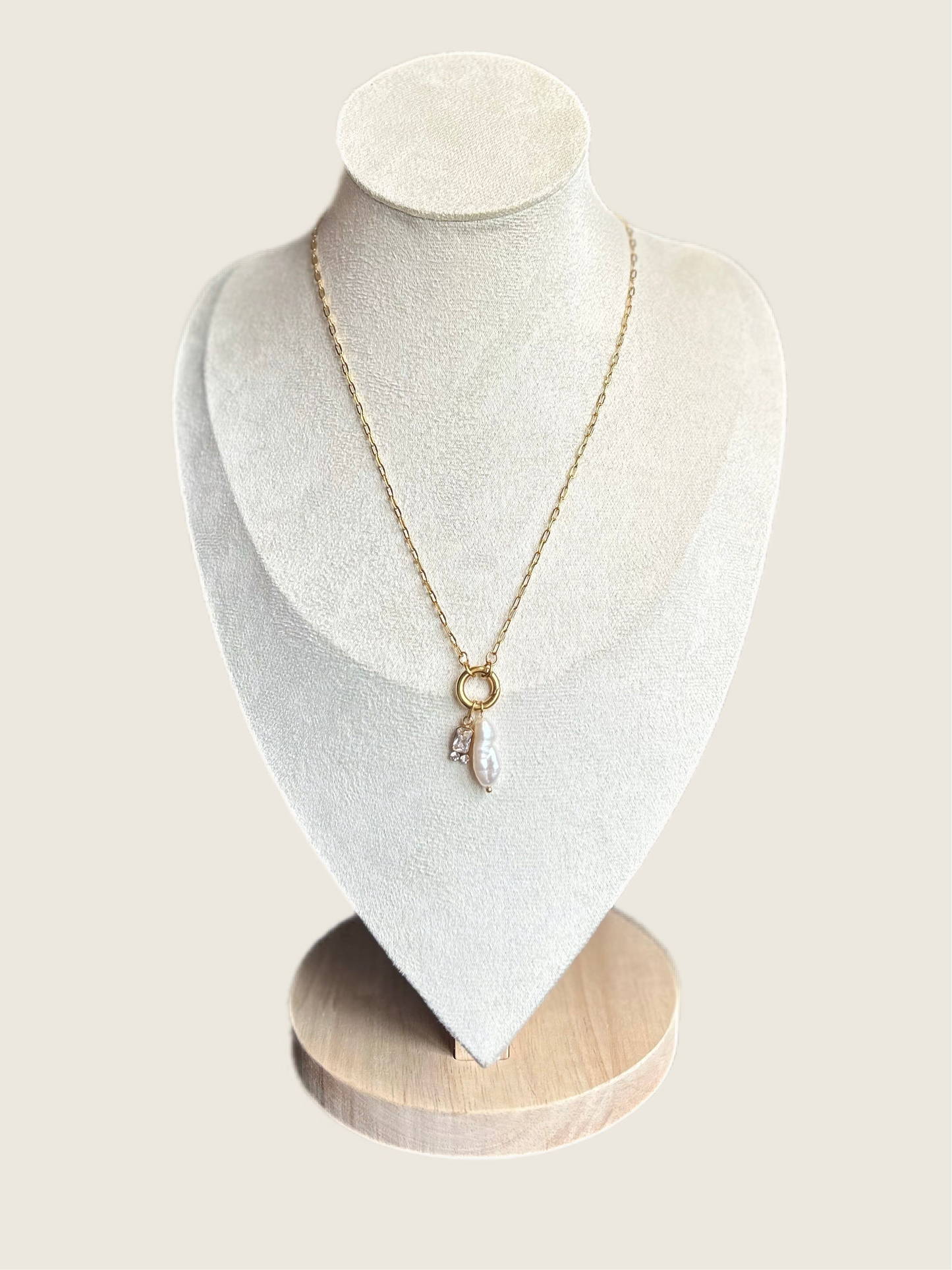 Collier Constance