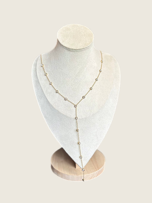 Collier Astride
