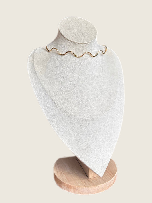 Collier Augusta